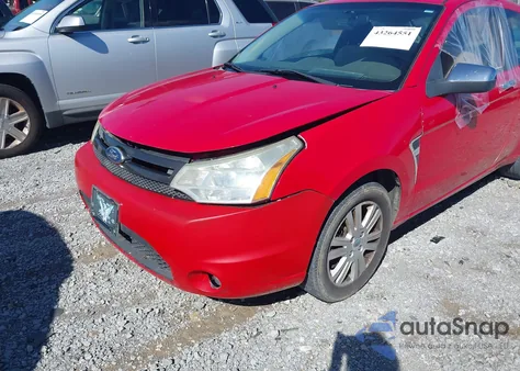 2008 Ford Focus Se/Ses z USA, uszkodzony, nr VIN 1FAHP33N68W106359